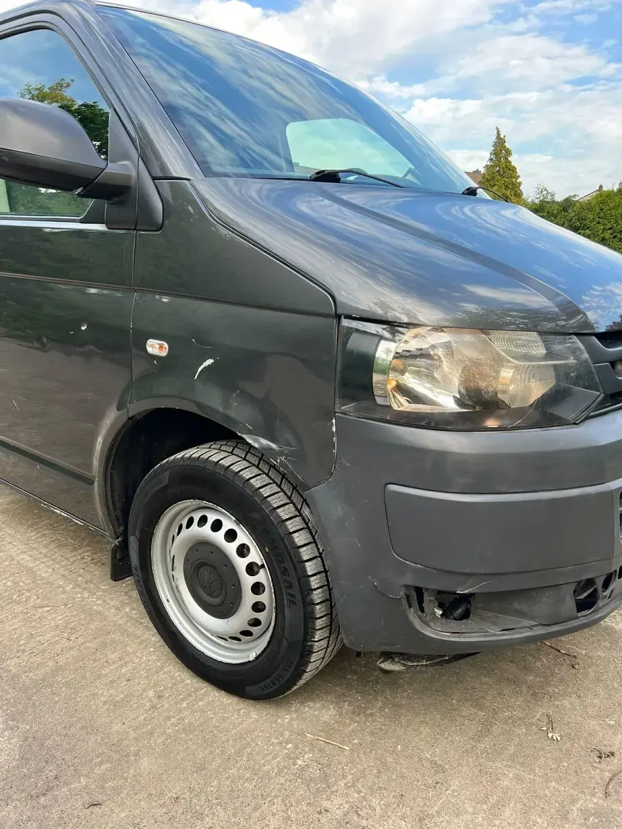 Gebraucht VW T5 150 PS (110 kW) 2013 Andere farben Van