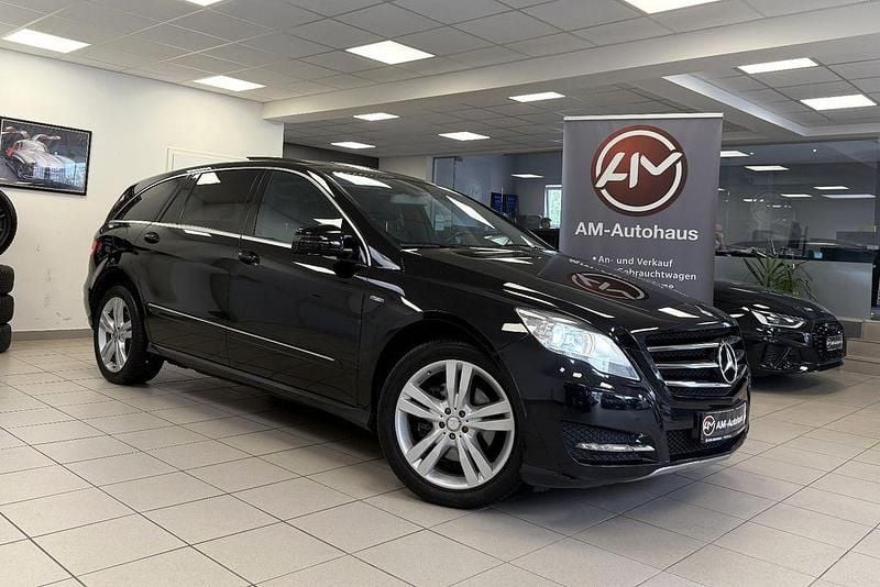 Schwarz Gebraucht 2011 Mercedes R350 Van / Kleinbus | 26.499 € - Bild 1/4