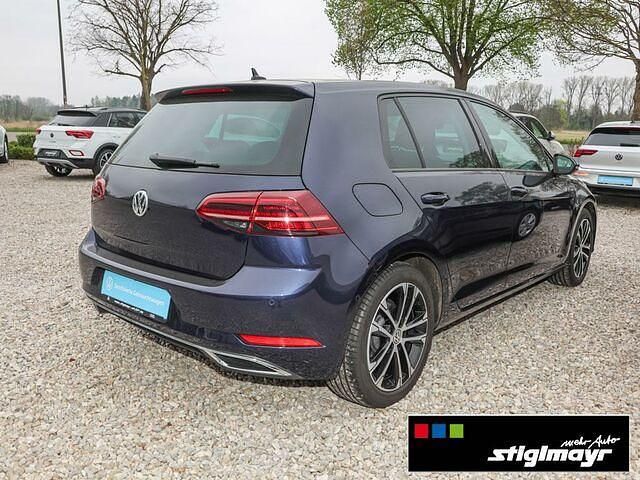 Gebraucht VW Golf VII Highline 125 PS (91 kW) 2017 Blau Limousine