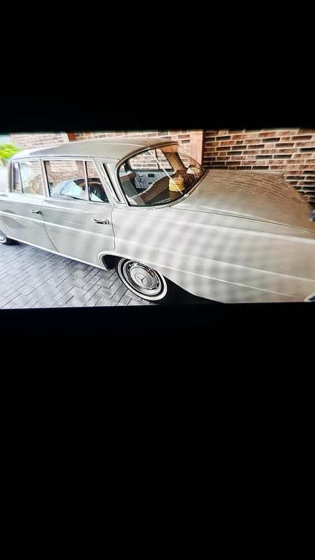 Gebraucht Mercedes 220 95 PS (69 kW) 1963 Grau Limousine