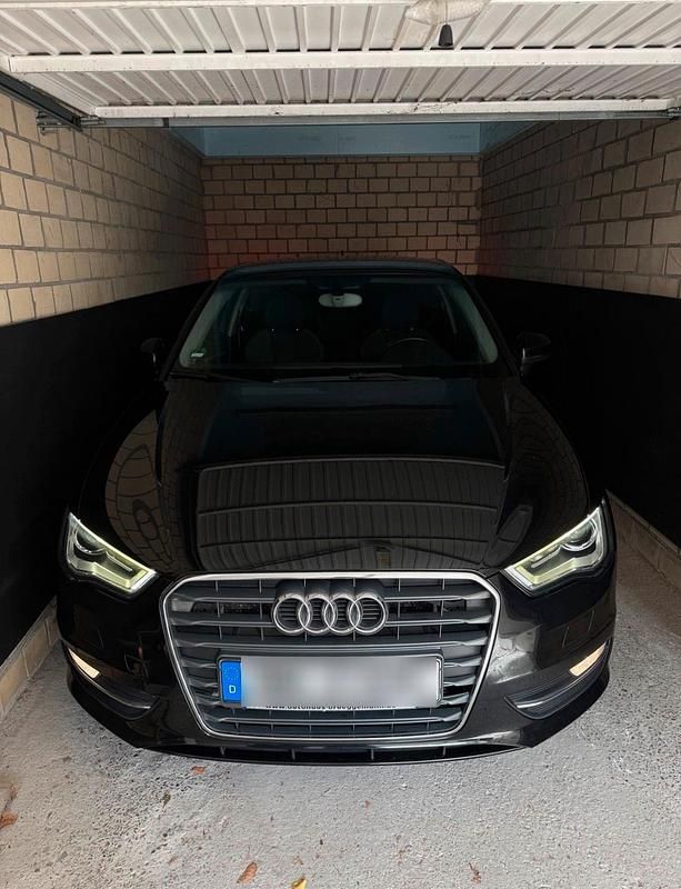 Schwarz Gebraucht 2012 Audi A3 Comfort Kleinwagen | 7.750 € (Fairer Preis) - Bild 1/4