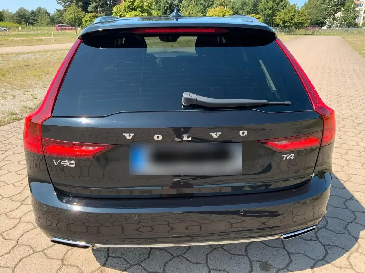 Gebraucht Volvo V90 Inscription 190 PS (139 kW) 2018 Schwarz Kombi