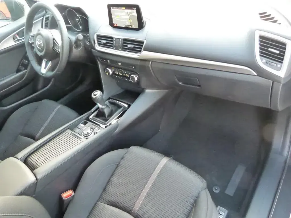 Gebraucht Mazda 3 Active 120 PS (88 kW) 2017 Matrixgrau metallic Limousine