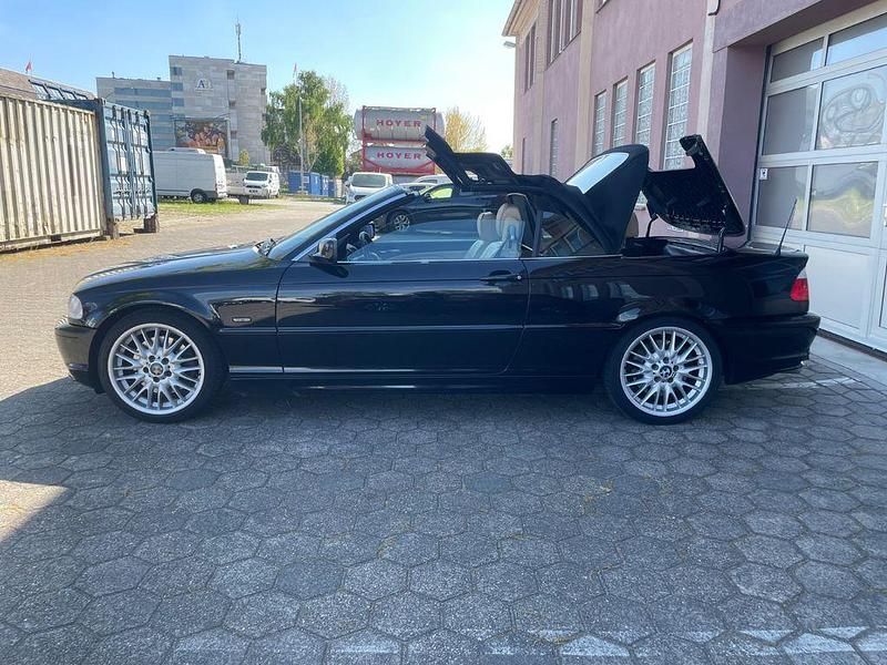 Gebraucht BMW 330 Performance 231 PS (169 kW) 2001 Schwarz Cabrio