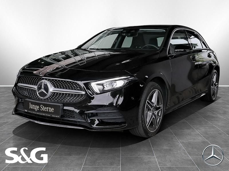 Unilack nachtschwarz Gebraucht 2022 Mercedes A250 AMG Limousine | 30.490 € (Fairer Preis) - Bild 1/4