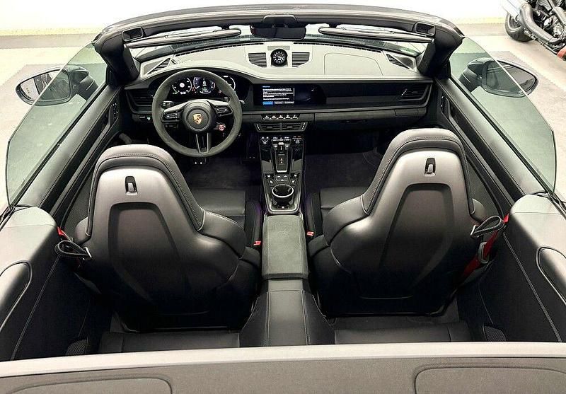 Gebraucht Porsche 911 Chrono 541 PS (397 kW) 2025 Grau Cabrio