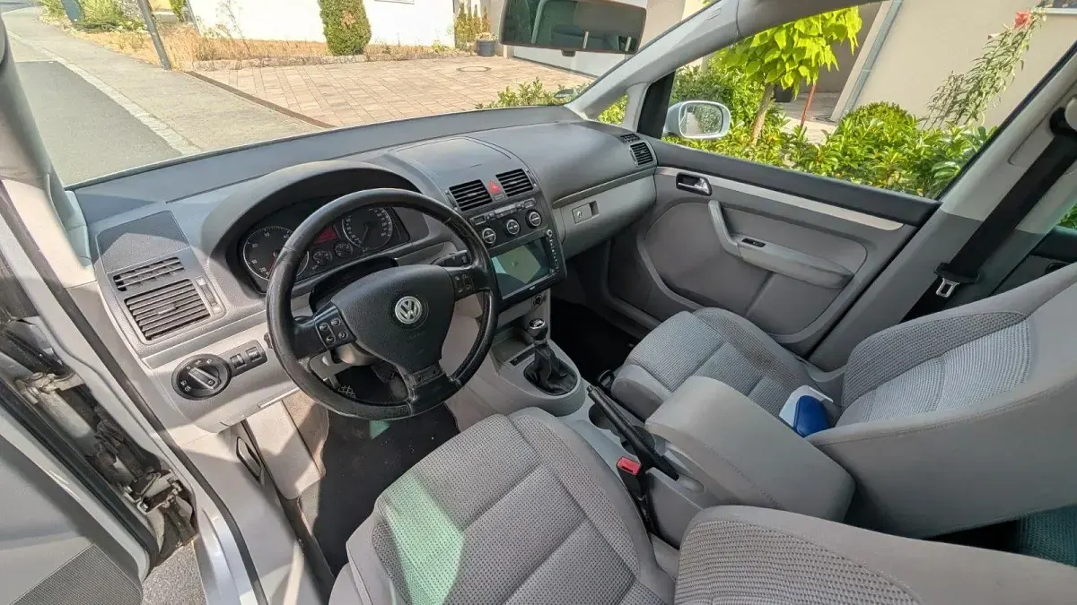 Gebraucht VW Touran Highline 140 PS (102 kW) 2004 Silber Van / Kleinbus