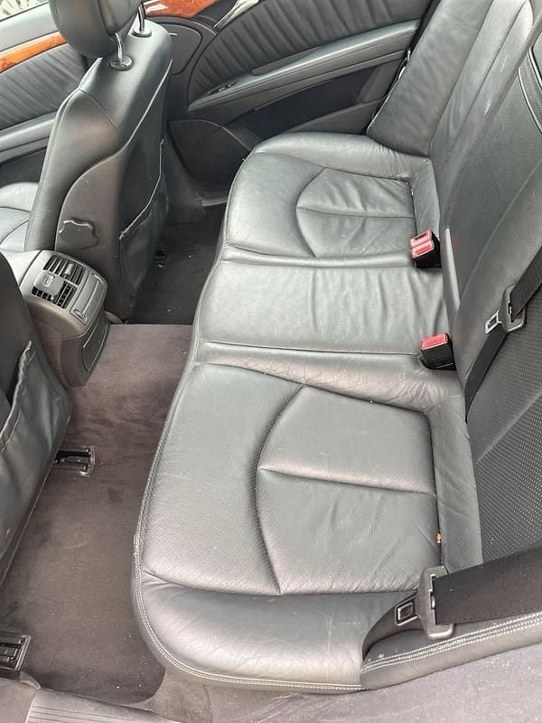 Gebraucht Mercedes E240 2004 Silber Limousine