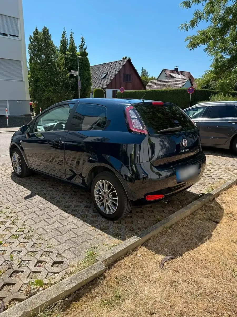 Gebraucht Fiat Punto Evo 105 PS (77 kW) 2012 Blau Kleinwagen