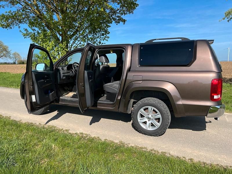 Gebraucht VW Amarok Highline 180 PS (132 kW) 2013 Braun Pickup