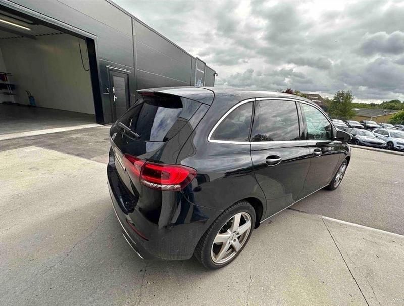 Gebraucht Mercedes B200 150 PS (110 kW) 2019 Schwarz Van / Kleinbus