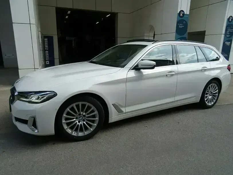 Gebraucht BMW 530 Luxury Line 286 PS (210 kW) 2021 Alpinweiss Kombi
