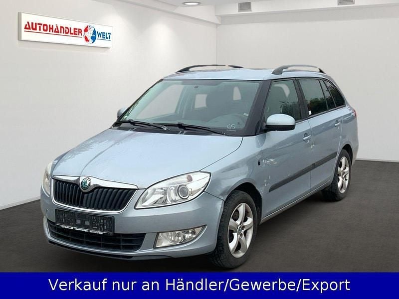 Blau Gebraucht 2011 Skoda Fabia Family Kleinwagen | 2.999 € (Superpreis) - Bild 1/3