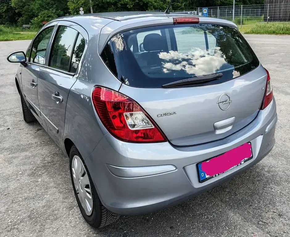 Gebraucht Opel Corsa Edition 90 PS (66 kW) 2007 Silber Kleinwagen