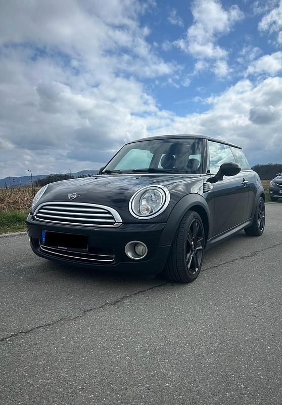 Gebraucht Mini ONE 98 PS (72 kW) 2010 Schwarz Kleinwagen