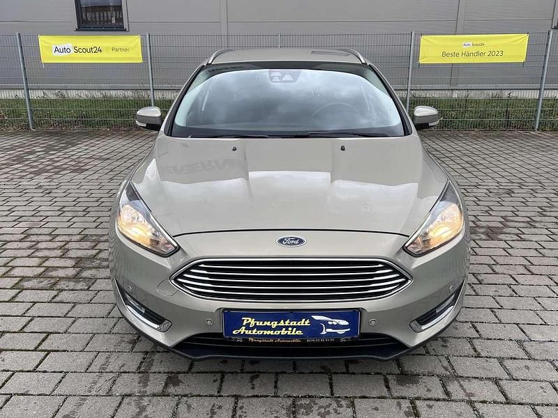 Gebraucht Ford Focus Titanium 150 PS (110 kW) 2016 Titangrau metallic Kombi