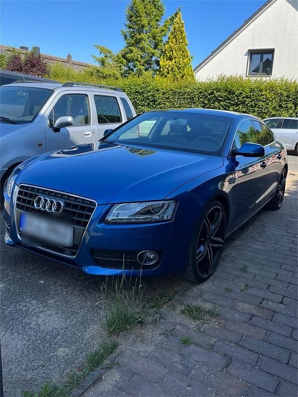 Blau Gebraucht 2009 Audi A5 Coupé | 15.296 € - Bild 1/4