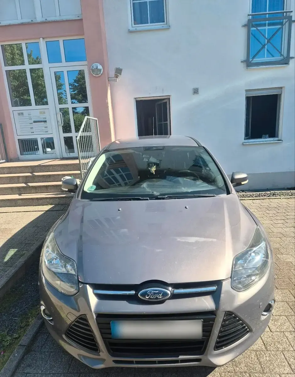 Gebraucht Ford Focus 150 PS (110 kW) 2011 Braun Kombi