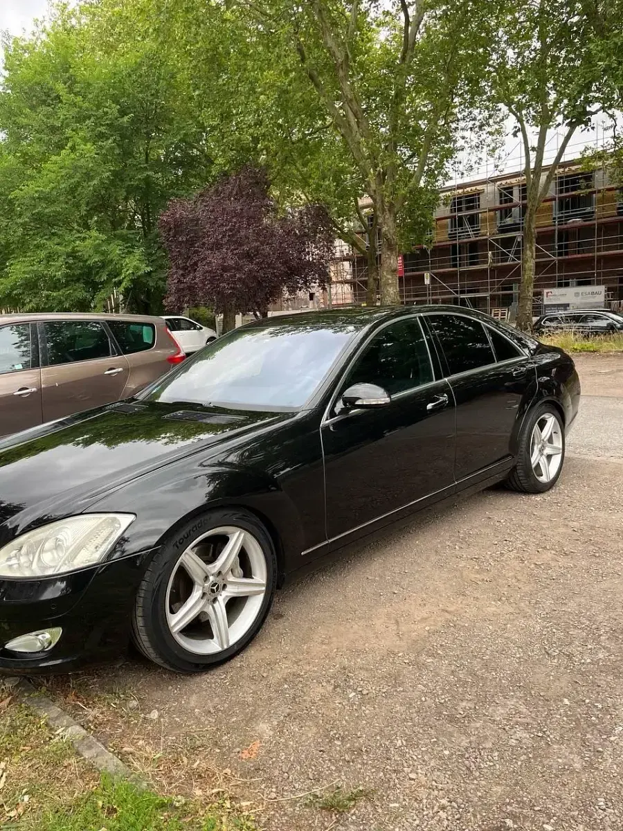 Gebraucht Mercedes 320 235 PS (172 kW) 2008 Schwarz Limousine