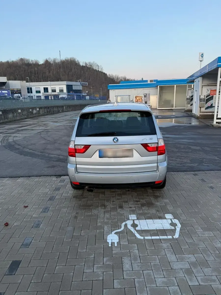 Gebraucht BMW X3 177 PS (130 kW) 2008 Silber SUV