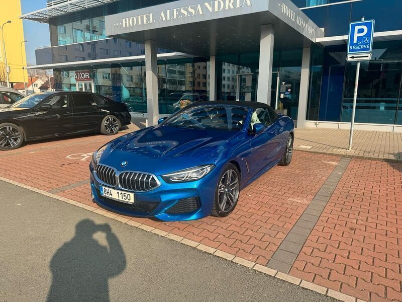 Blau Gebraucht 2019 BMW 840 M Sport Coupé | 53.240 € (Teuer) - Bild 1/4