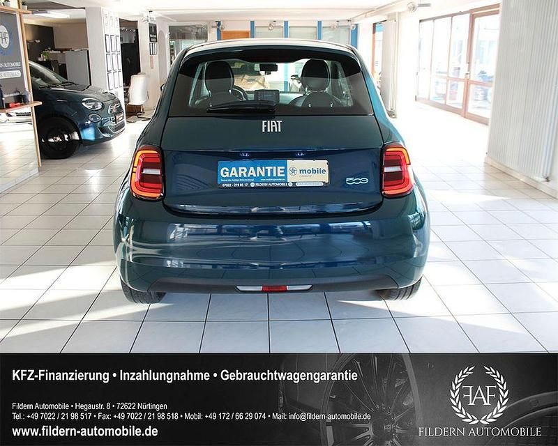 Gebraucht Fiat 500e Action 69 kW (95 PS) 2023 Grün Kleinwagen
