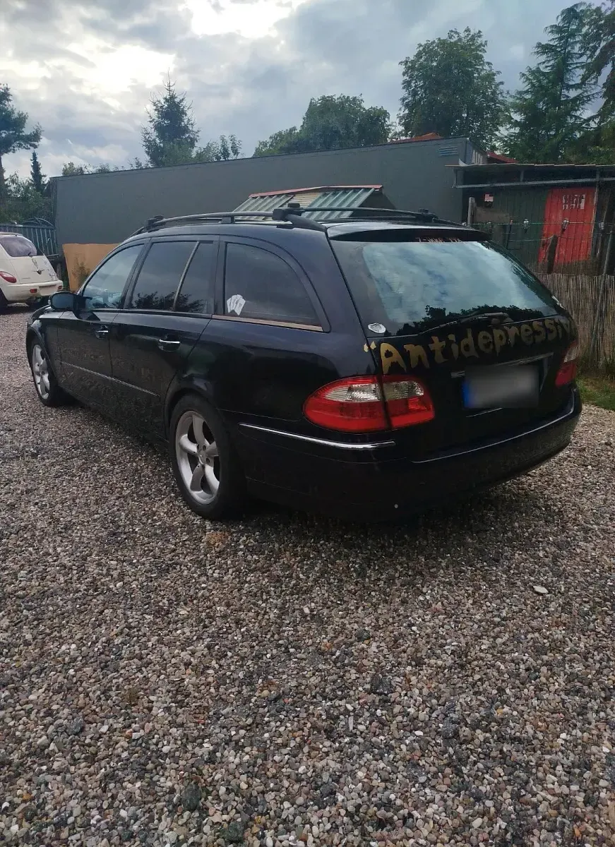 Gebraucht Mercedes E320 Avantgarde 204 PS (150 kW) 2005 Violet Kombi