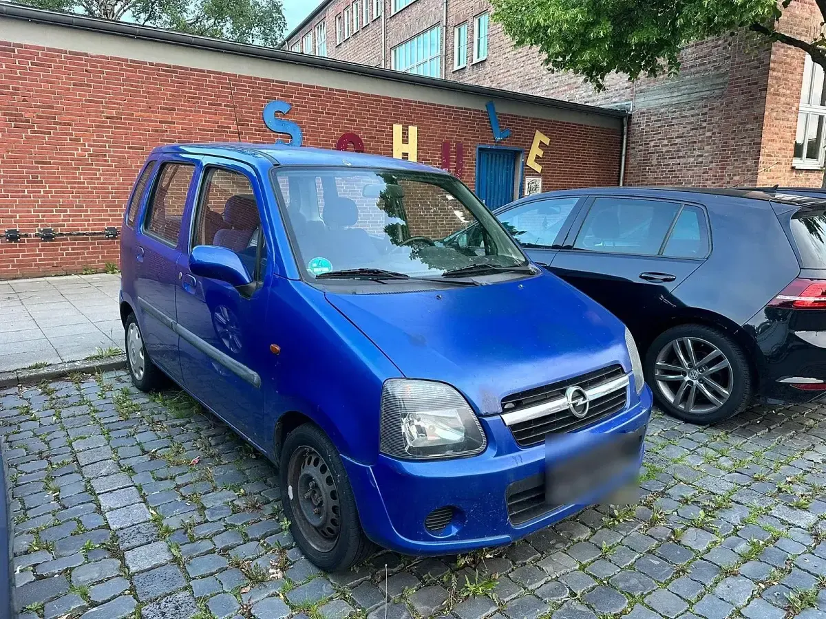 Gebraucht Opel Agila 68 PS (50 kW) 2003 Blau Van / Kleinbus
