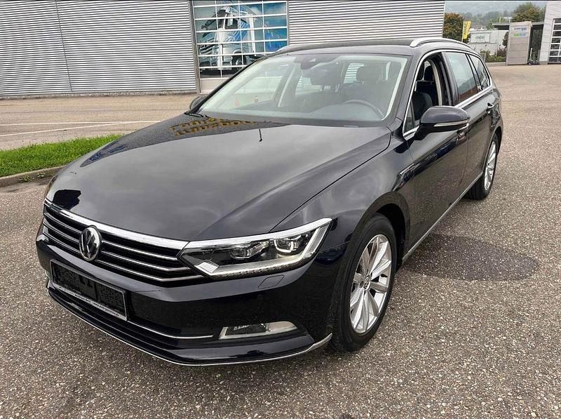Schwarz Gebraucht 2018 VW Passat Highline Kombi | 12.999 € (Guter Preis) - Bild 1/4