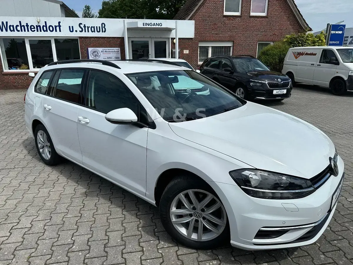 Gebraucht VW Golf VII Comfortline 116 PS (85 kW) 2019 Weiß Kombi
