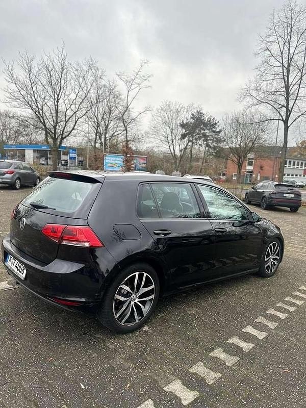 Gebraucht VW Golf VII Trendline 105 PS (77 kW) 2013 Schwarz Limousine