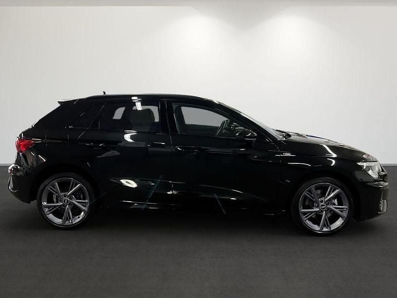 Gebraucht Audi A3 S-Line 150 PS (110 kW) 2023 Mythosschwarz metallic Limousine