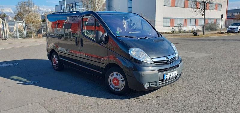 Gebraucht Opel Vivaro 145 PS (106 kW) 2008 Schwarz Van / Kleinbus