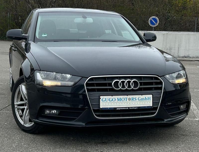 Gebraucht Audi A4 Attraction 120 PS (88 kW) 2013 Schwarz Limousine