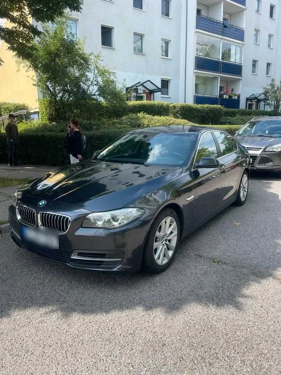 Gebraucht BMW 530 258 PS (189 kW) 2013 Grau Limousine