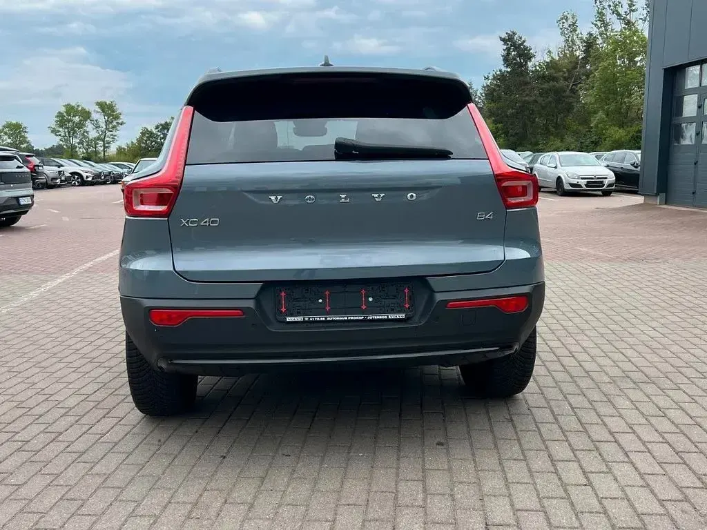 Gebraucht Volvo XC40 Plus 197 PS (144 kW) 2023 Grau SUV