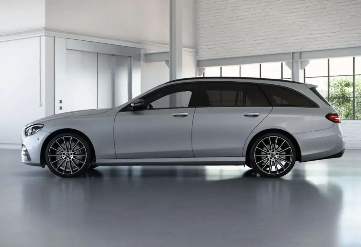 Gebraucht Mercedes E400 AMG 330 PS (242 kW) 2022 Metalliclack hightechsilber Kombi