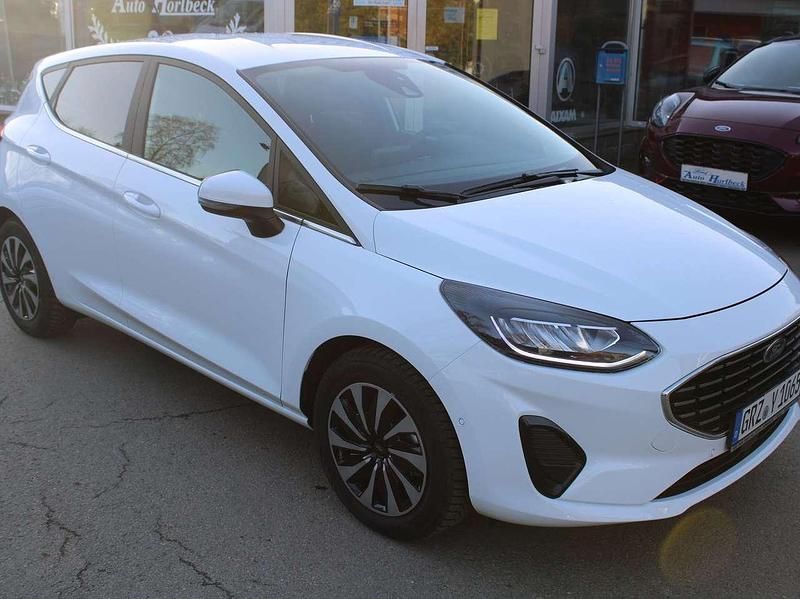 Gebraucht Ford Fiesta Titanium 101 PS (74 kW) 2023 Frostweiß Kleinwagen