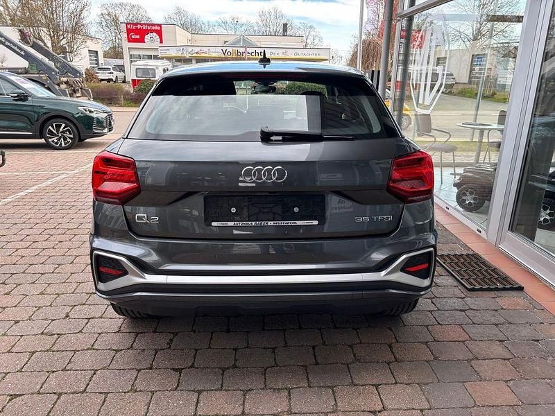 Gebraucht Audi Q2 S-Line 150 PS (110 kW) 2025 Grau SUV
