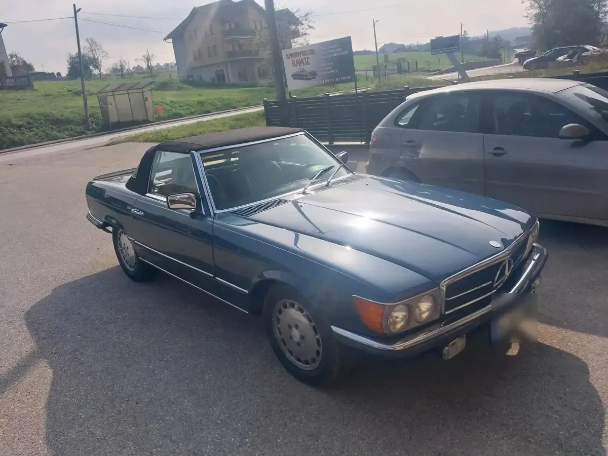 Gebraucht Mercedes SL500 231 PS (169 kW) 1983 Blau Cabrio