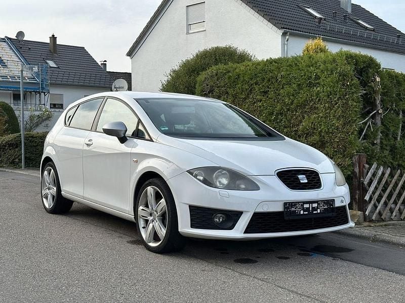 Gebraucht Seat Leon FR 125 PS (91 kW) 2012 Weiß Limousine