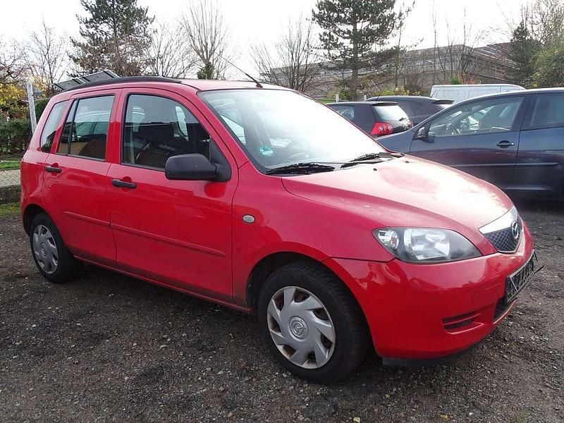 Rot Gebraucht 2004 Mazda 2 Limousine | 590 € (Guter Preis) - Bild 1/4