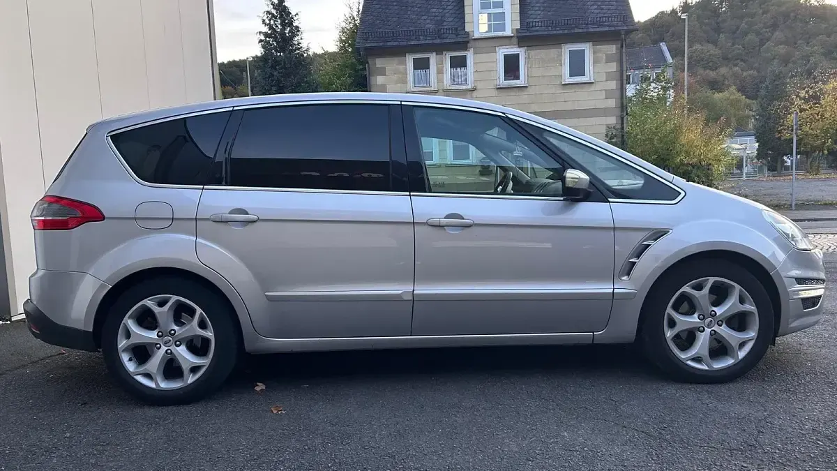 Usata Ford S-MAX 200 CV (147 kW) 2011 Argento Monovolume