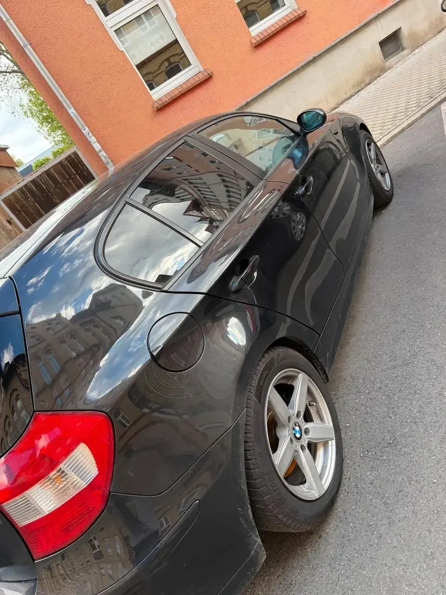Gebraucht BMW 120 163 PS (119 kW) 2005 Schwarz Kleinwagen
