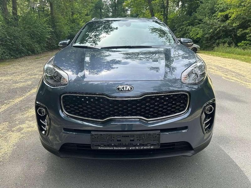 Grau Gebraucht 2017 Kia Sportage DREAM-TEAM Edition SUV | 11.500 € (Guter Preis) - Bild 1/4