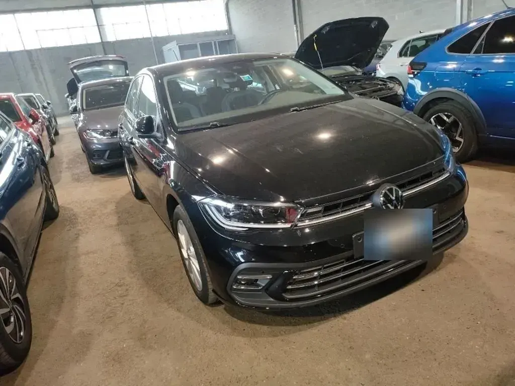 Gebraucht VW Polo Style 95 PS (69 kW) 2025 Schwarz Kleinwagen
