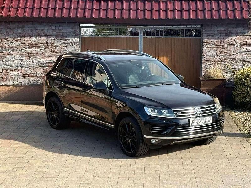 Gebraucht VW Touareg Terrain Tech 262 PS (192 kW) 2016 Deep black perleffekt SUV