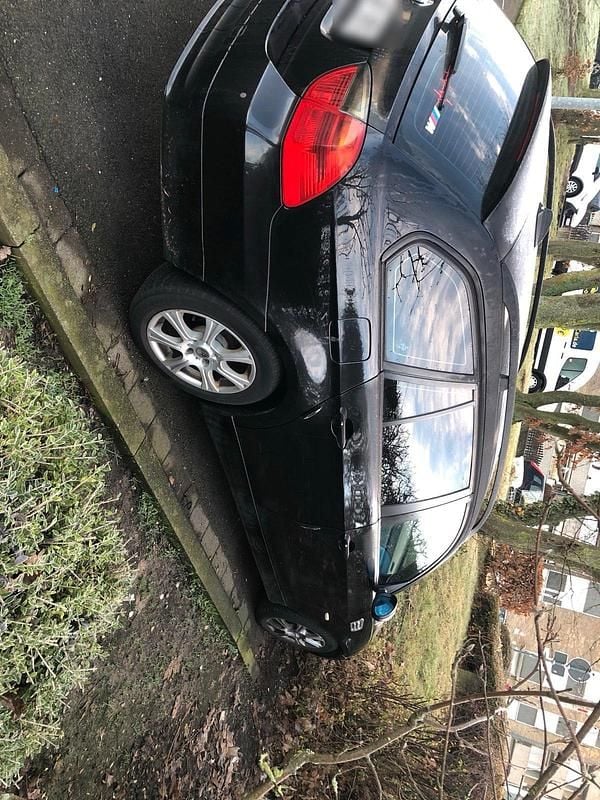 Gebraucht BMW 318 122 PS (89 kW) 2007 Schwarz Kombi