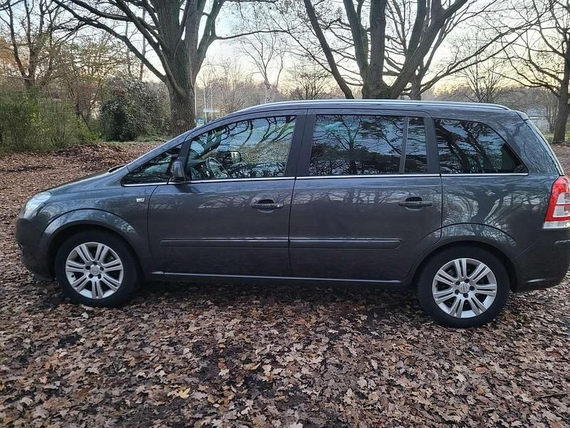 Gebraucht 2012 Opel Zafira Family Van / Kleinbus | 5.200 € (Fairer Preis) - Bild 1/4