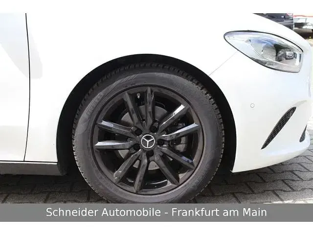 Gebraucht Mercedes B180 136 PS (100 kW) 2022 Van / Kleinbus